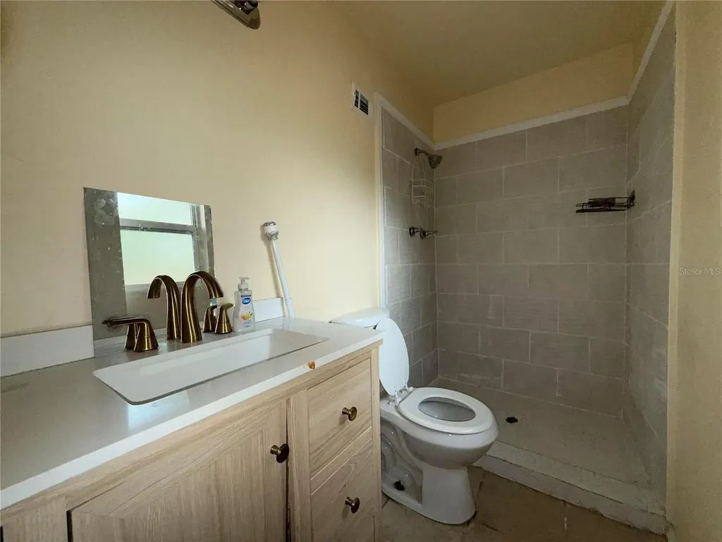 1610 NE 19th Place Gainesville FL 32609