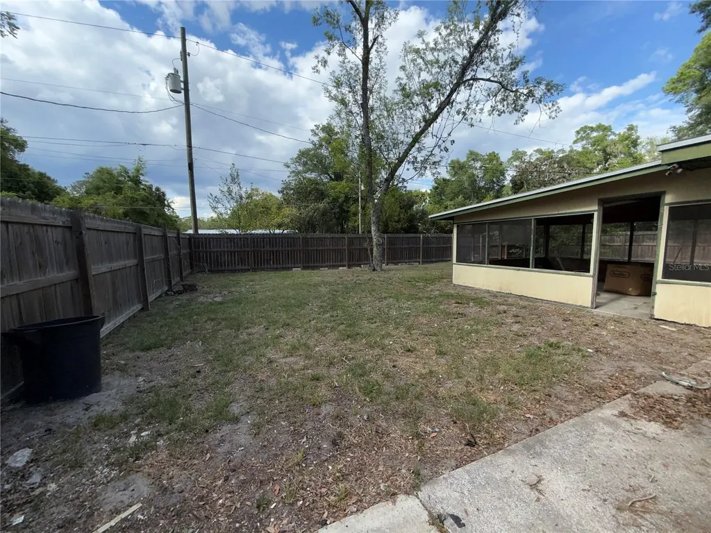 1610 NE 19th Place Gainesville FL 32609