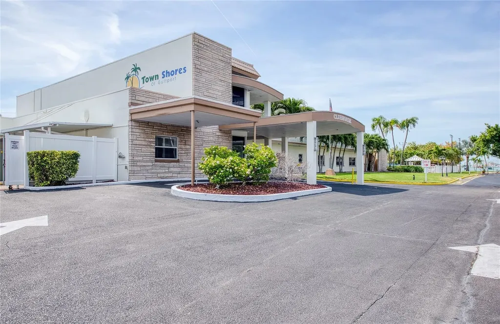 5940 30th Avenue S Gulfport FL 33707