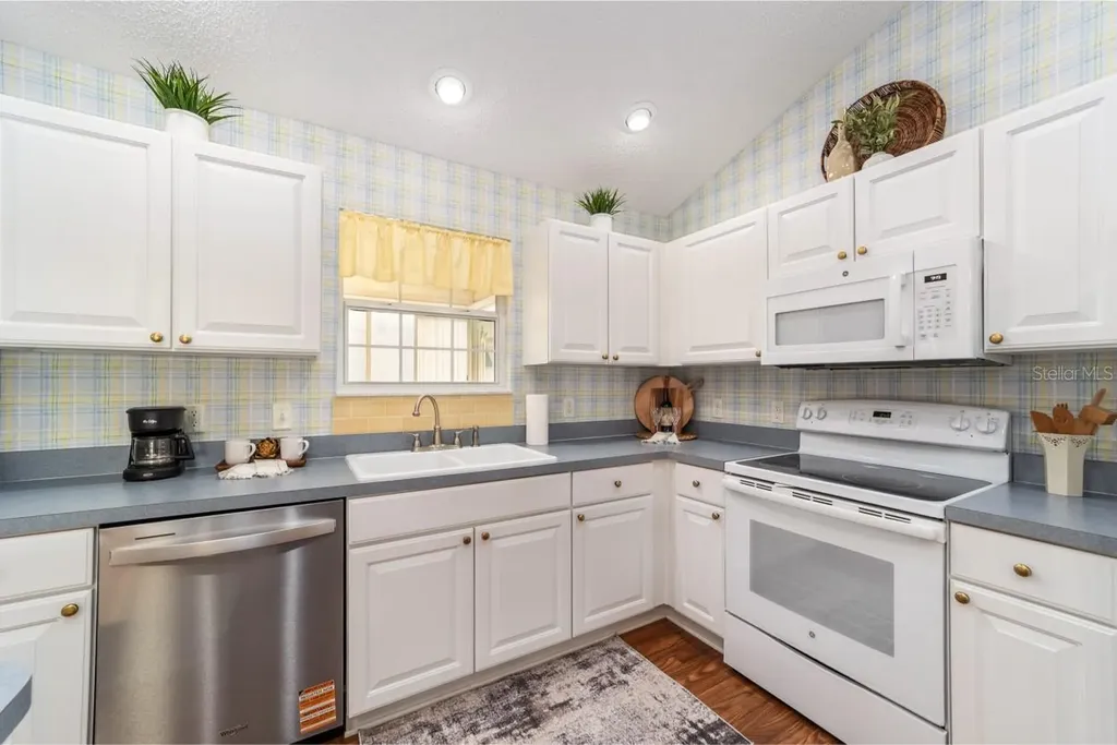 17637 SE 80th Altamaha Court The Villages FL 32162