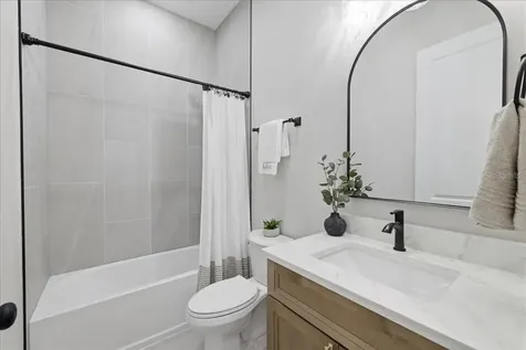 810 Sentinela Boulevard Lehigh Acres FL 33974