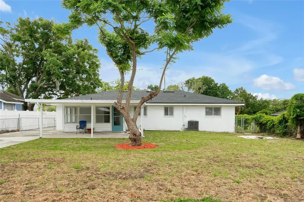 825 NW Avenue Y Avenue NW Winter Haven FL 33881