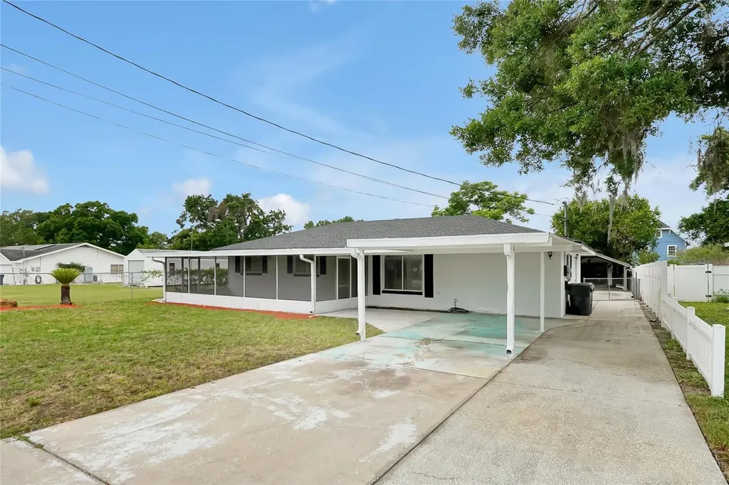 825 NW Avenue Y Avenue NW Winter Haven FL 33881