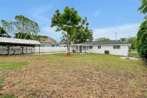 825 NW Avenue Y Avenue NW Winter Haven FL 33881