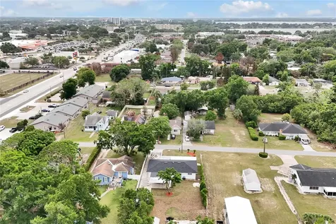 825 NW Avenue Y Avenue NW Winter Haven FL 33881