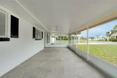 825 NW Avenue Y Avenue NW Winter Haven FL 33881