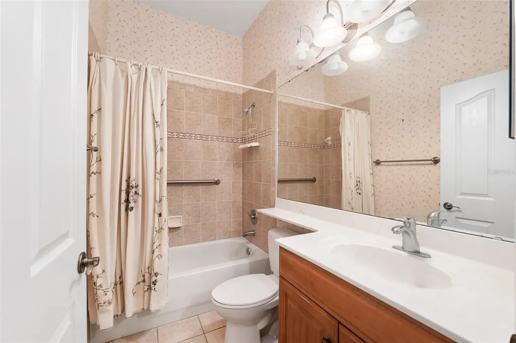 8476 SW 10th Road Gainesville FL 32607