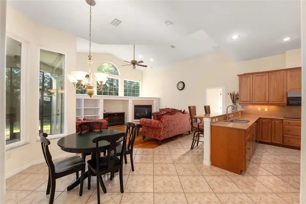 8476 SW 10th Road Gainesville FL 32607