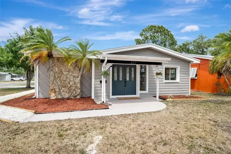 647 74th Avenue N St Petersburg FL 33702