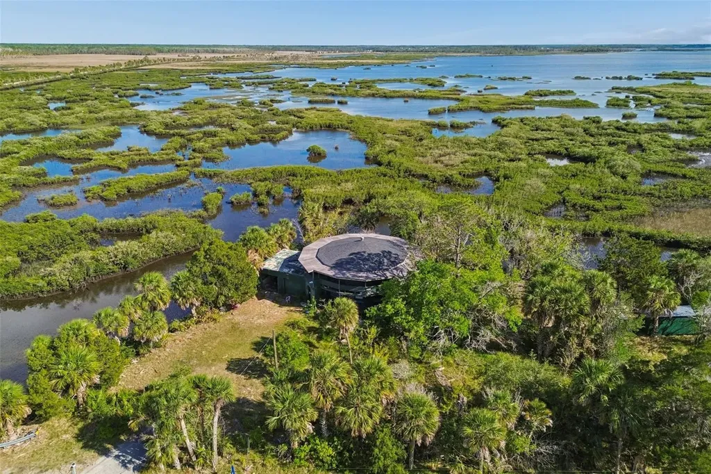 10501 Pine Island Drive Weeki Wachee FL 34607