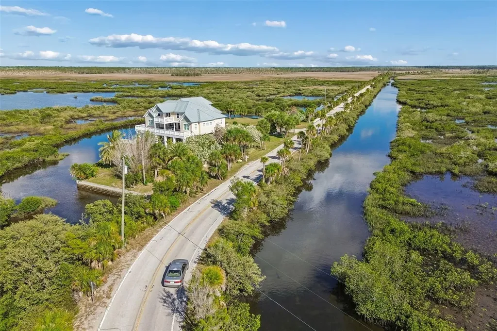10501 Pine Island Drive Weeki Wachee FL 34607