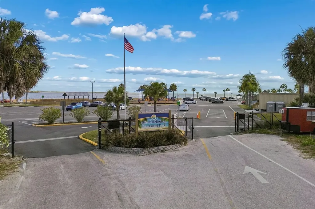 10501 Pine Island Drive Weeki Wachee FL 34607