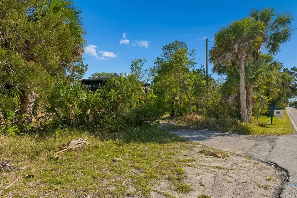10501 Pine Island Drive Weeki Wachee FL 34607