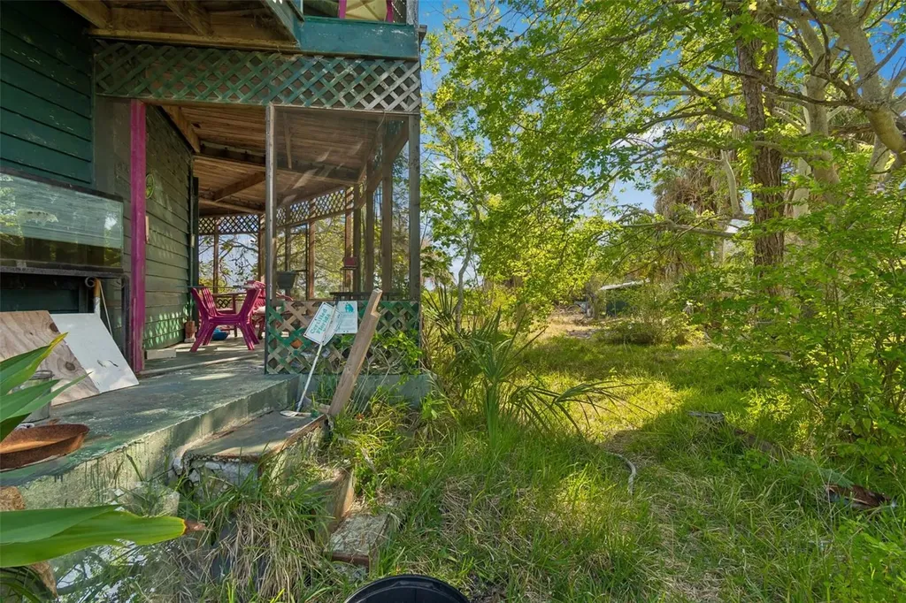 10501 Pine Island Drive Weeki Wachee FL 34607