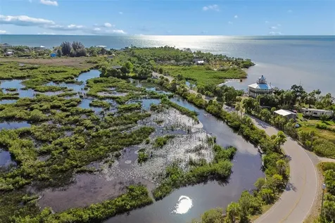 10501 Pine Island Drive Weeki Wachee FL 34607