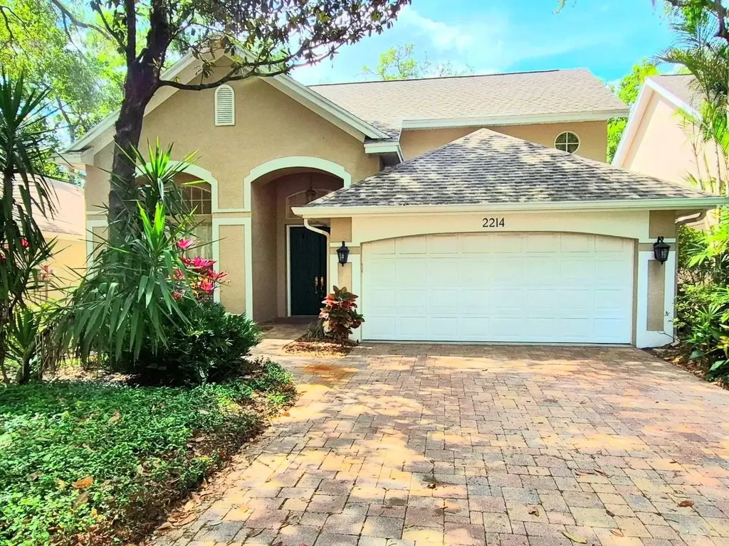 2214 Green Oaks Lane Tampa FL 33612