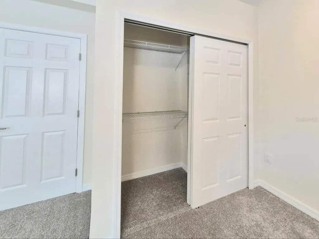 2214 Green Oaks Lane Tampa FL 33612