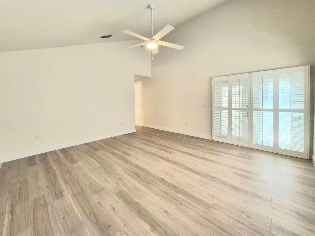 2214 Green Oaks Lane Tampa FL 33612