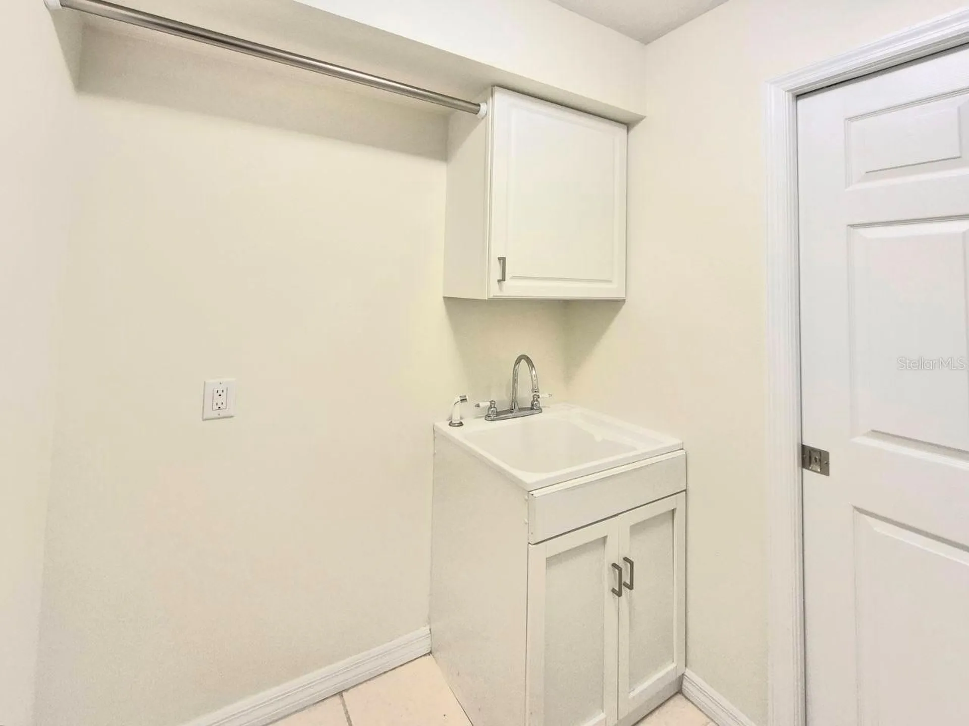 2214 Green Oaks Lane Tampa FL 33612