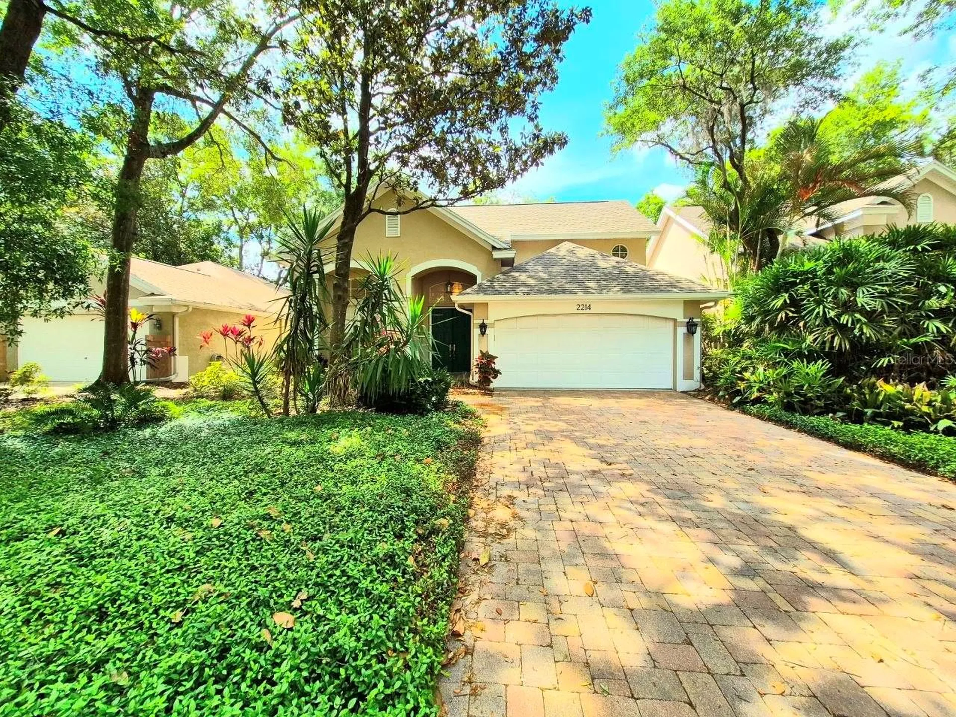 2214 Green Oaks Lane Tampa FL 33612