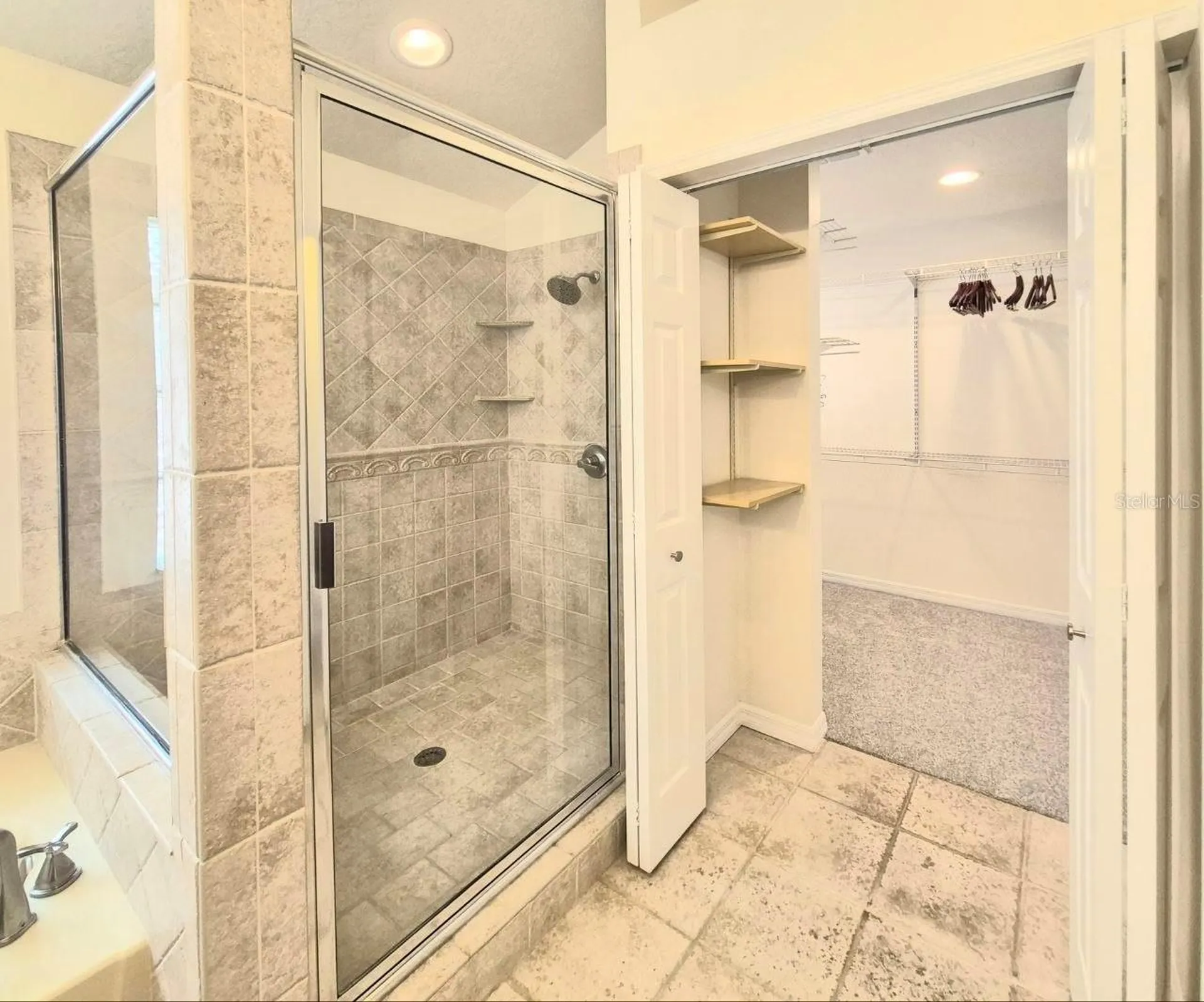 2214 Green Oaks Lane Tampa FL 33612