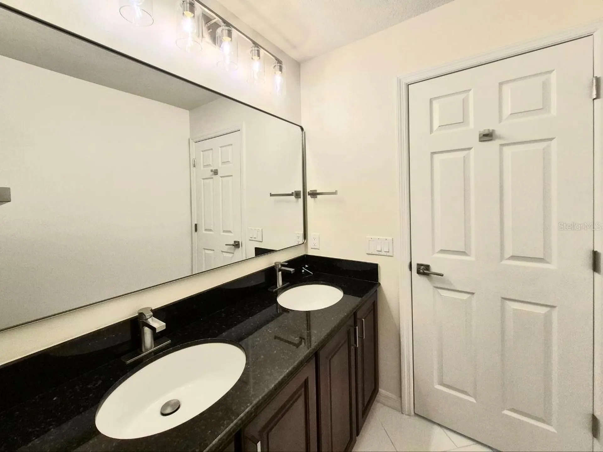 2214 Green Oaks Lane Tampa FL 33612