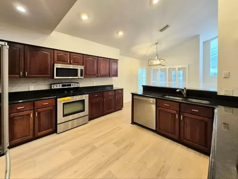 2214 Green Oaks Lane Tampa FL 33612