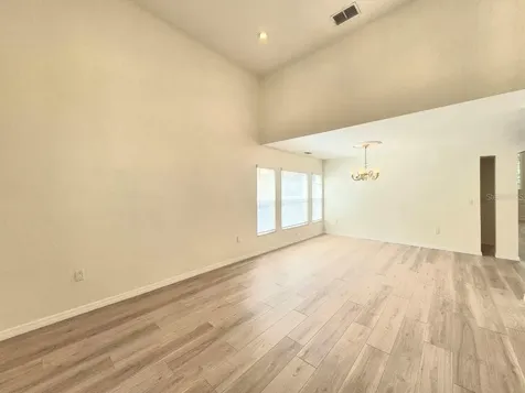 2214 Green Oaks Lane Tampa FL 33612