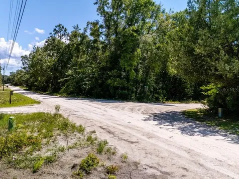 102 Pl/nw 25 Court NW Branford FL 32008