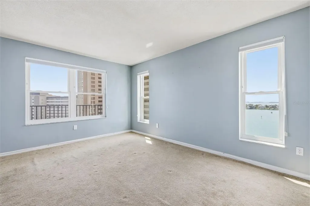 5220 Brittany Dr S St Petersburg FL 33715