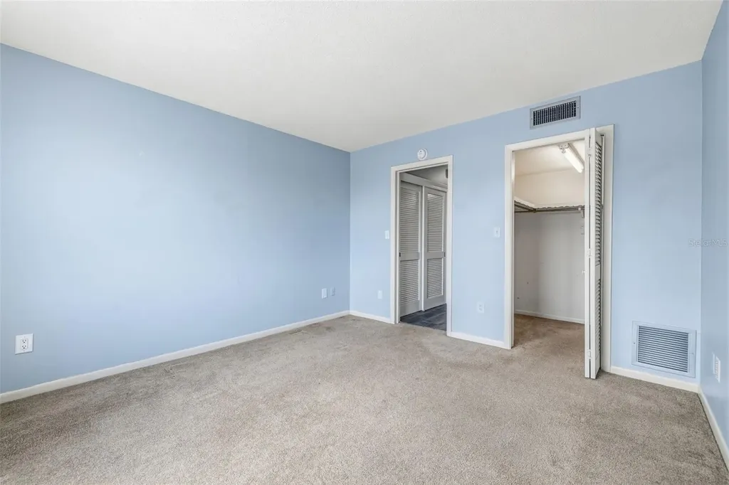 5220 Brittany Dr S St Petersburg FL 33715