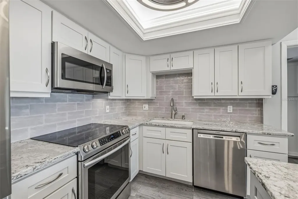 5220 Brittany Dr S St Petersburg FL 33715