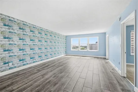 5220 Brittany Dr S St Petersburg FL 33715