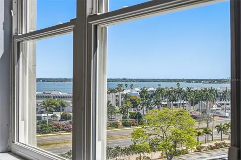5220 Brittany Dr S St Petersburg FL 33715