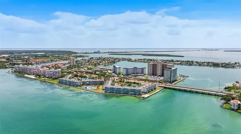 5220 Brittany Dr S St Petersburg FL 33715