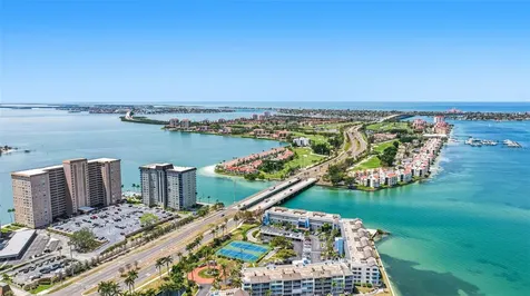 5220 Brittany Dr S St Petersburg FL 33715