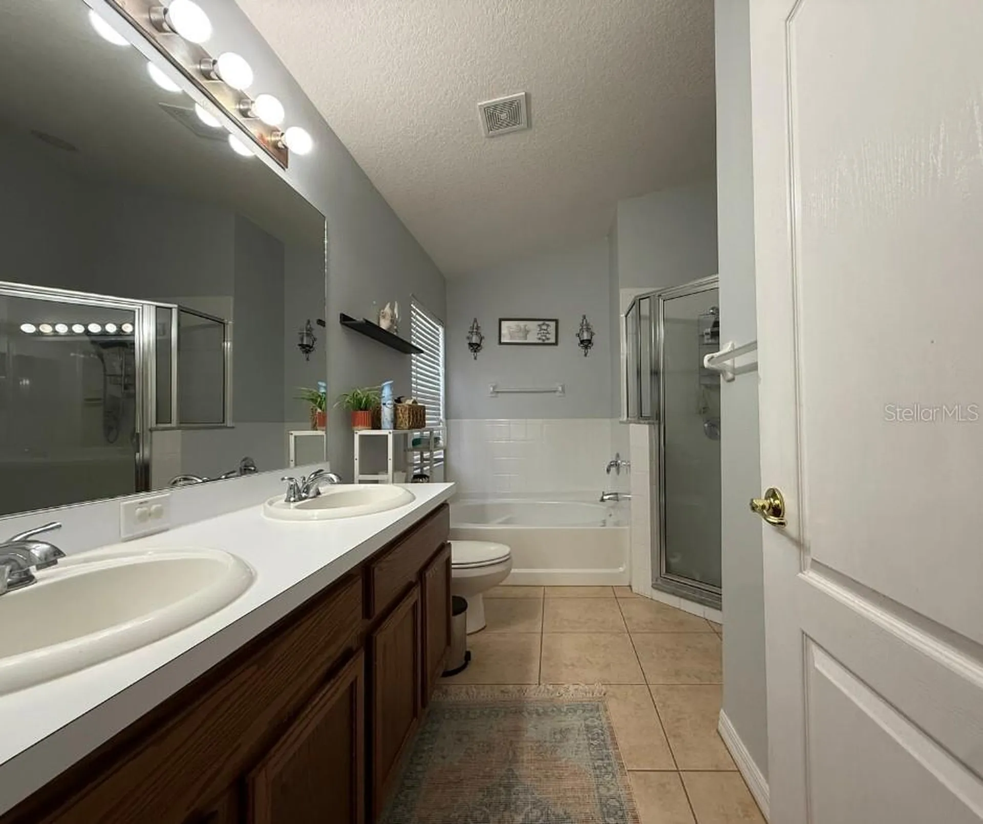 12831 Kings Lake Drive Gibsonton FL 33534