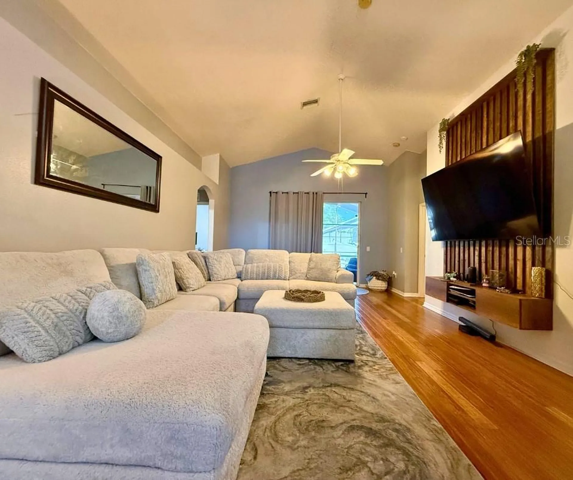 12831 Kings Lake Drive Gibsonton FL 33534