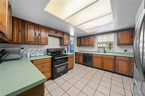 6570 Bay Shore Drive St Cloud FL 34771