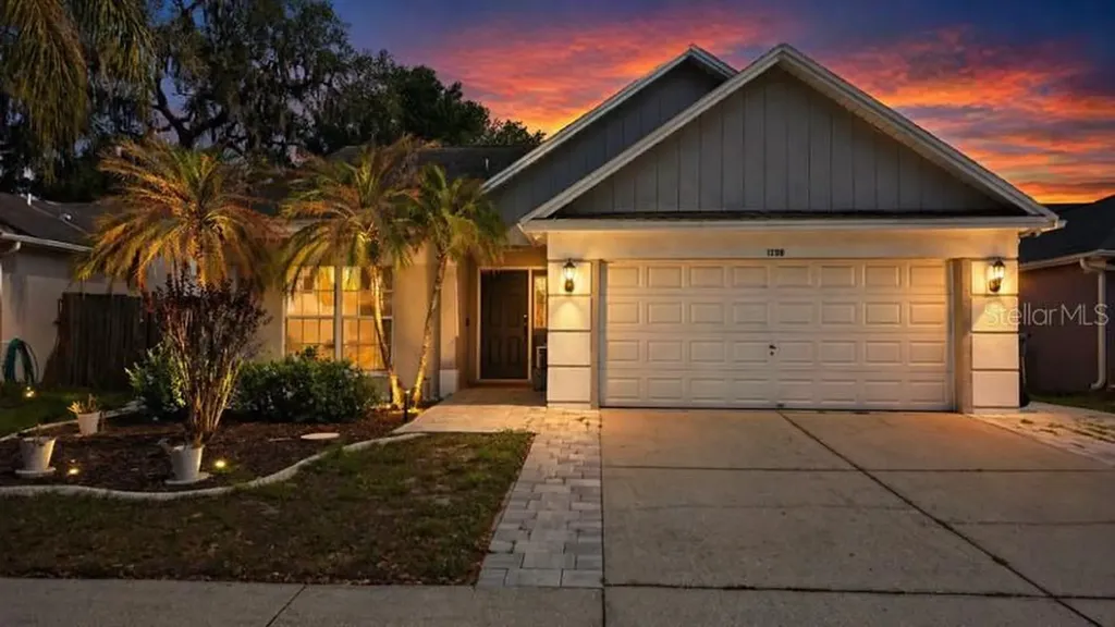 1208 Tiger Wood Court Valrico FL 33596