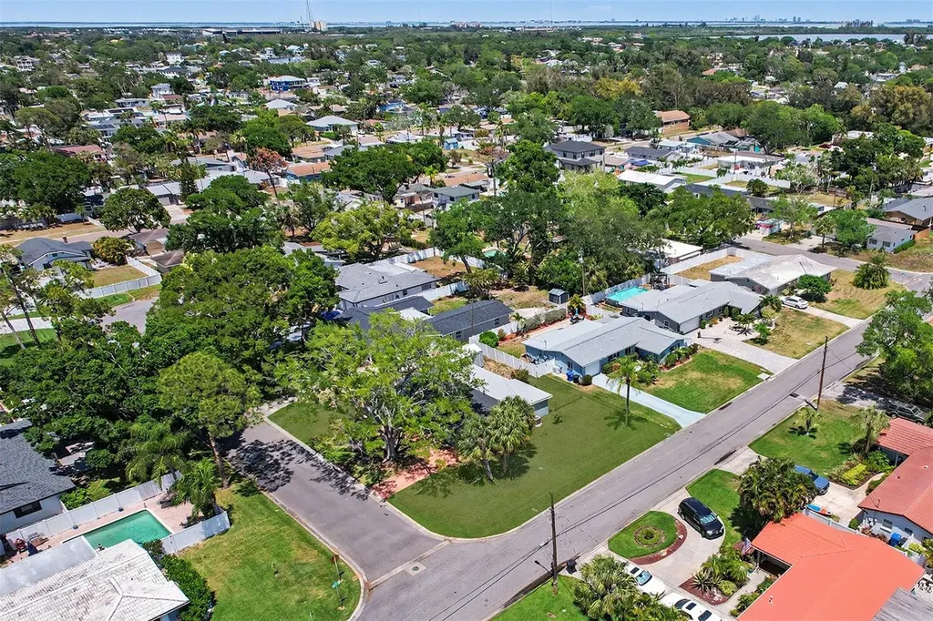 7901 3rd Street N St Petersburg FL 33702