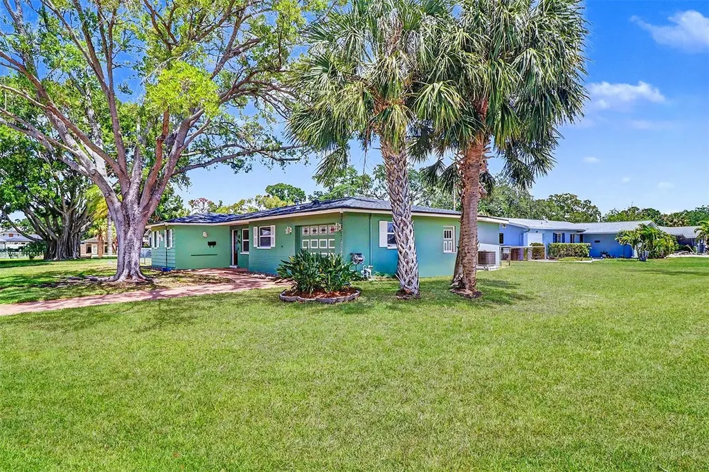 7901 3rd Street N St Petersburg FL 33702