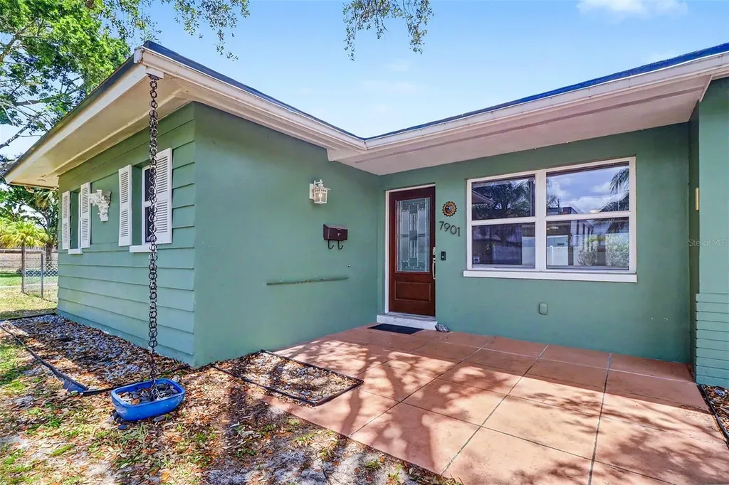 7901 3rd Street N St Petersburg FL 33702