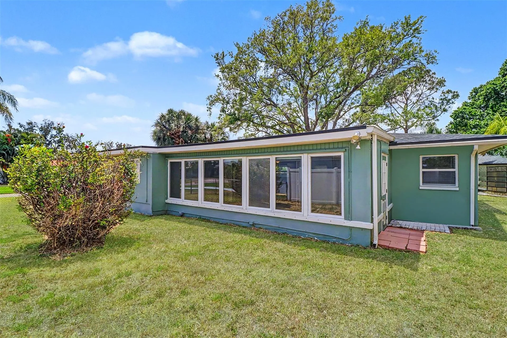 7901 3rd Street N St Petersburg FL 33702