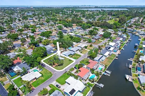 7901 3rd Street N St Petersburg FL 33702