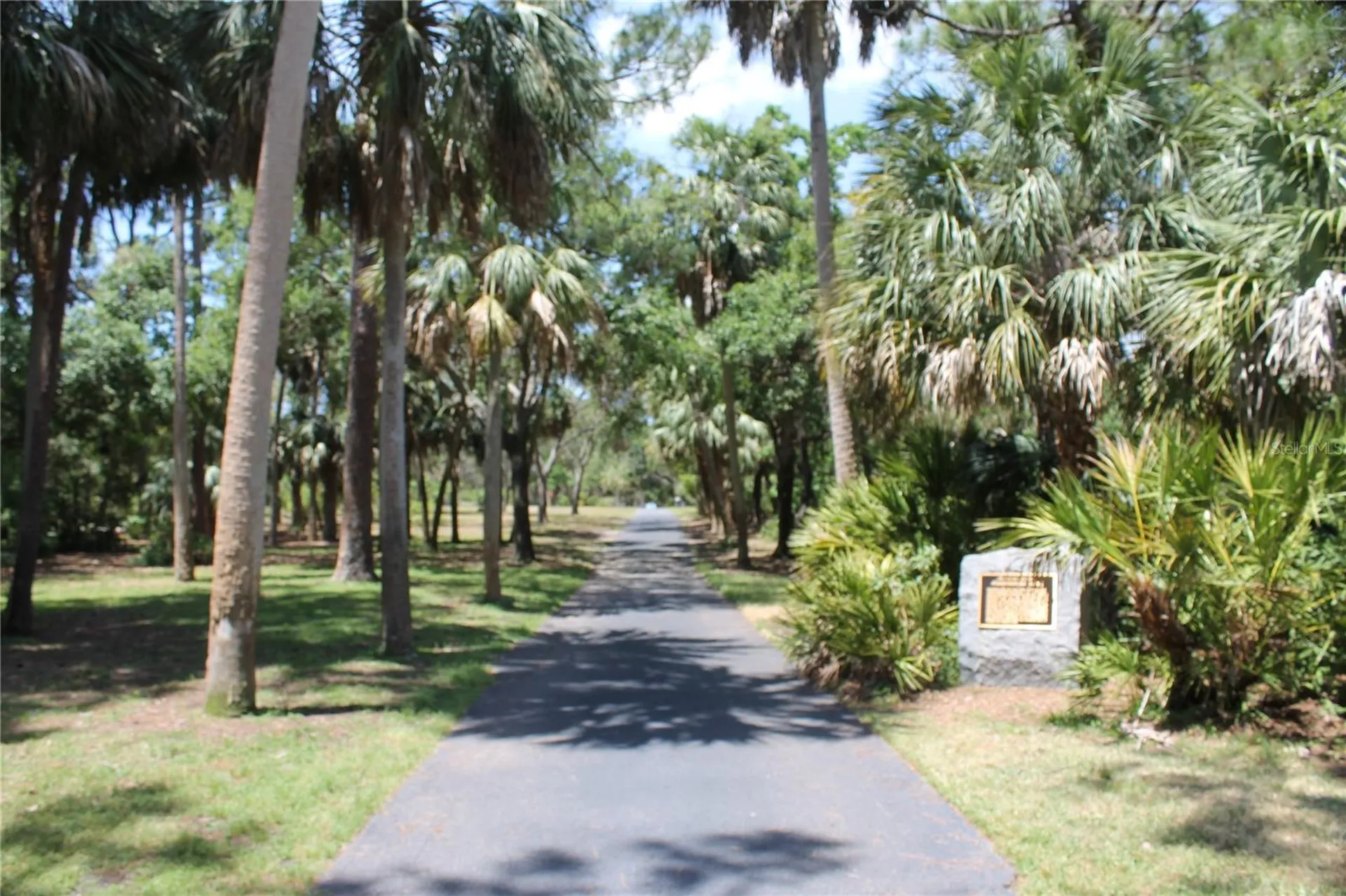 8347 41st Avenue N St Petersburg FL 33709