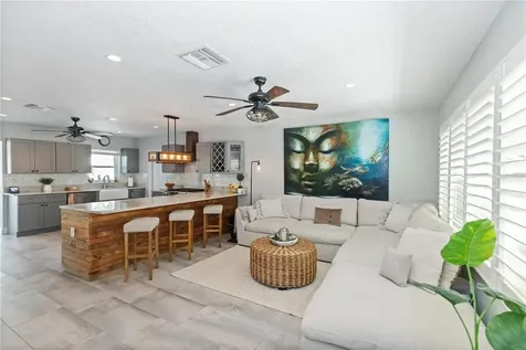 8347 41st Avenue N St Petersburg FL 33709
