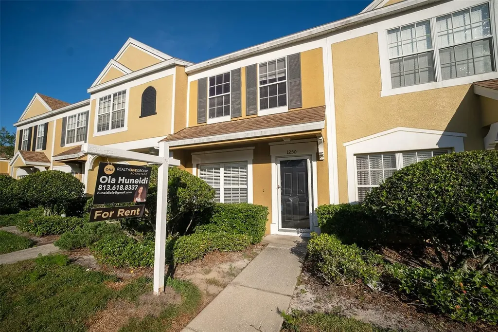 1250 Redondo Way Wesley Chapel FL 33543