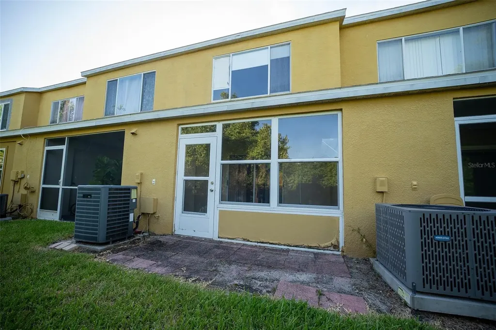 1250 Redondo Way Wesley Chapel FL 33543