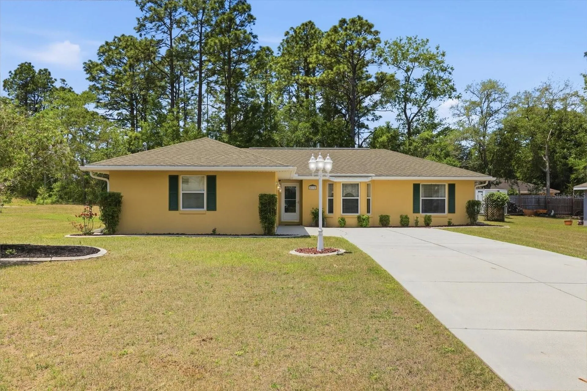 8278 N Pickinz Way Citrus Springs FL 34433